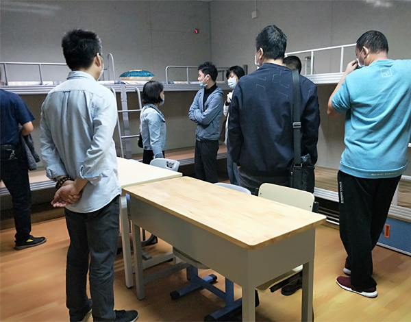 從東莞學(xué)生上下床到床板，細(xì)細(xì)了解后方可有答案